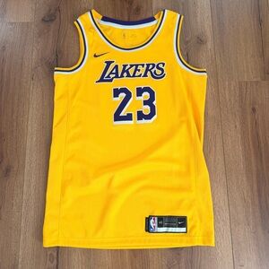 Nike Los Angeles Lakers Yellow Jersey - LeBron James 23